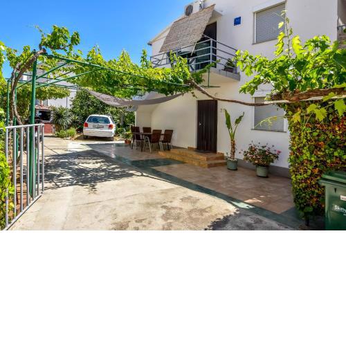 Apartments Jelka