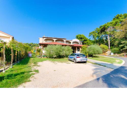 Apartments Josip S