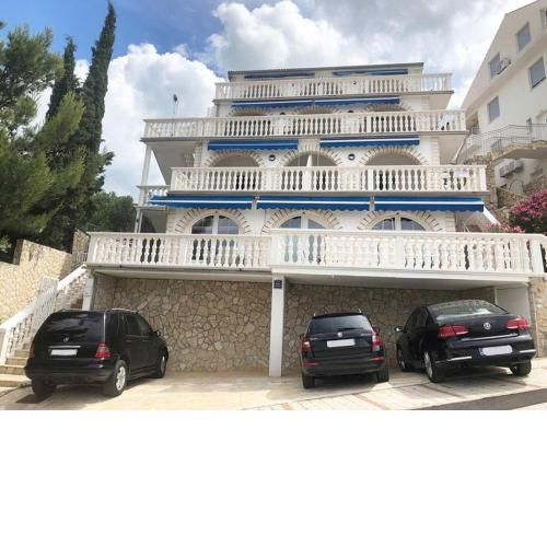 Apartments Josip