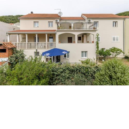 Apartments Karlo