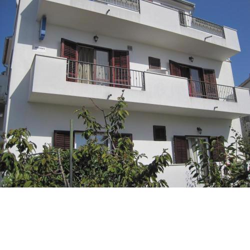 Apartments Lans