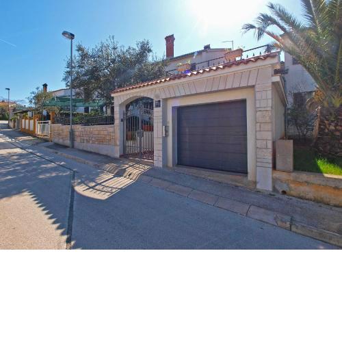 Apartments Lidija 1305
