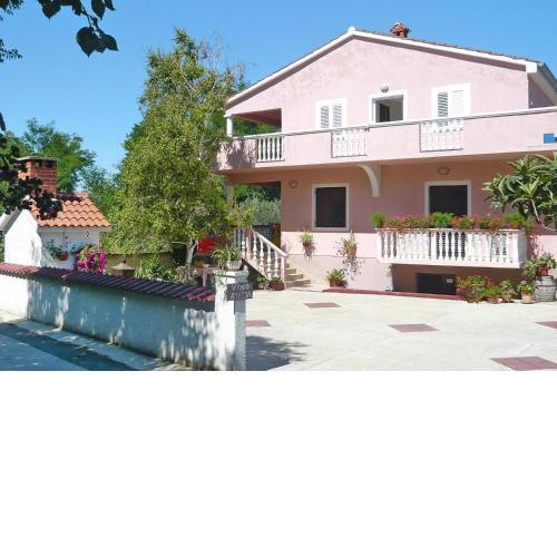 Apartments Ljilja in Privlaka, near sandy beach