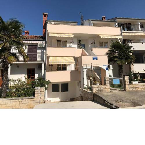 Apartments Ljubica Veilchen