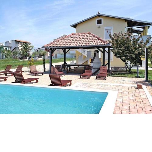 Apartments Lug 2, new and comfortable with pool