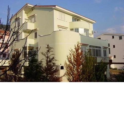 Apartments Luka
