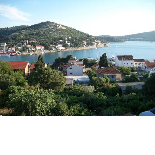 Apartments Luka
