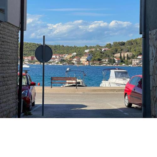 APARTMENTS Mac Hulas BY THE SEA