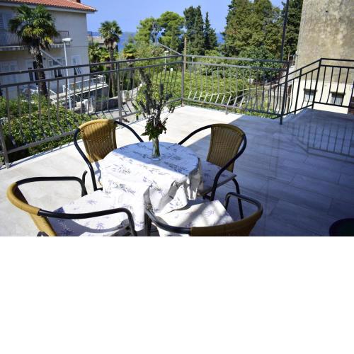 Apartments Maestral