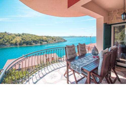 Apartments Mali Dvor Novigrad