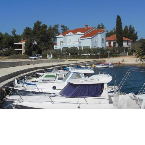 Apartments Maslina