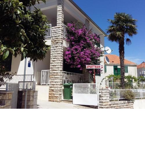 Apartments Mateo - 60m from sea
