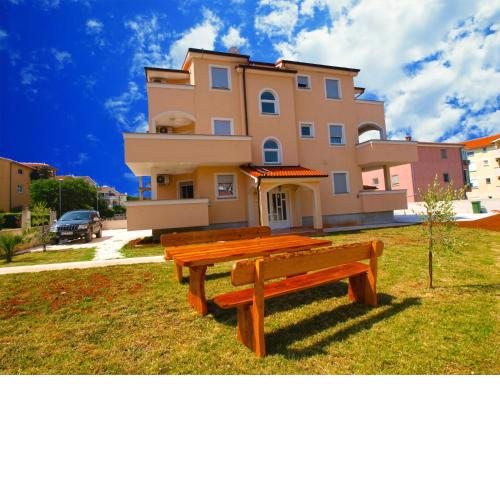 Apartments Medulin 396