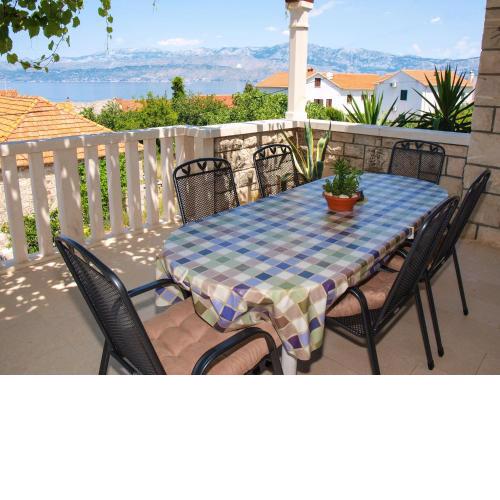 Apartments Mika - 150m from the sea
