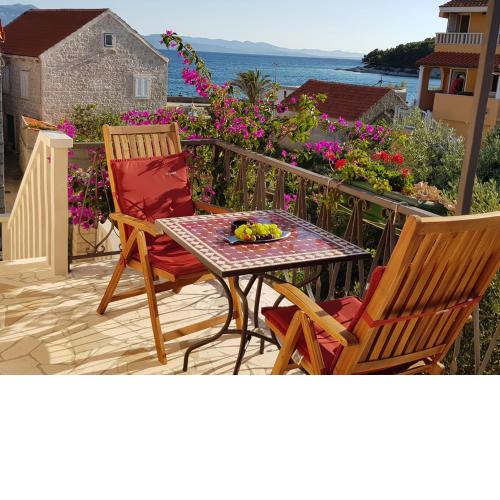 Apartments Mladen