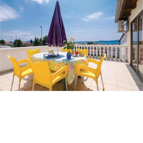 Apartments More - 600 m from beach
