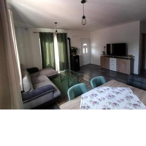 Apartments Nana