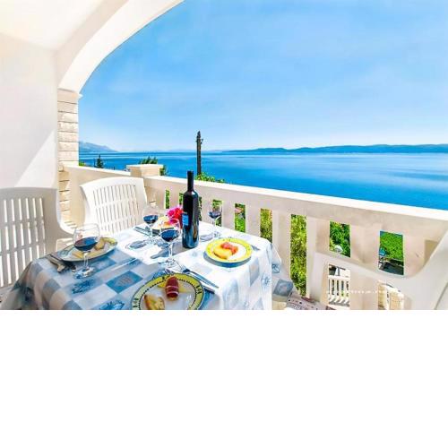 Apartments Neve - 100 m from pebble beach