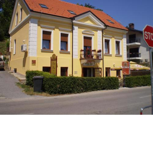 Apartments Petar Pan