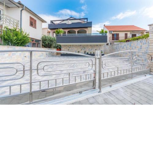 Apartments Rada