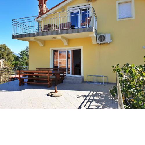 Apartments Rea