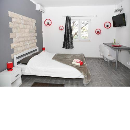 Apartments & Room Dijana
