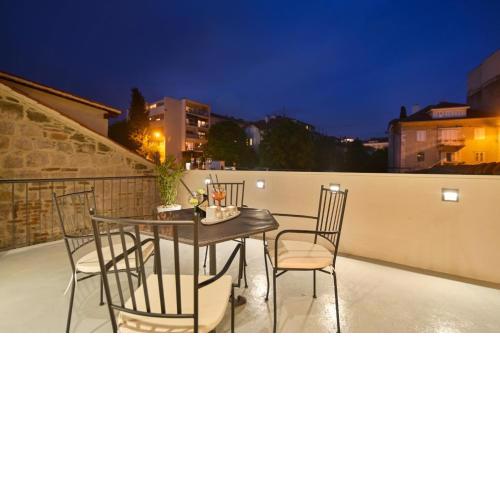 Apartments Sani - modern