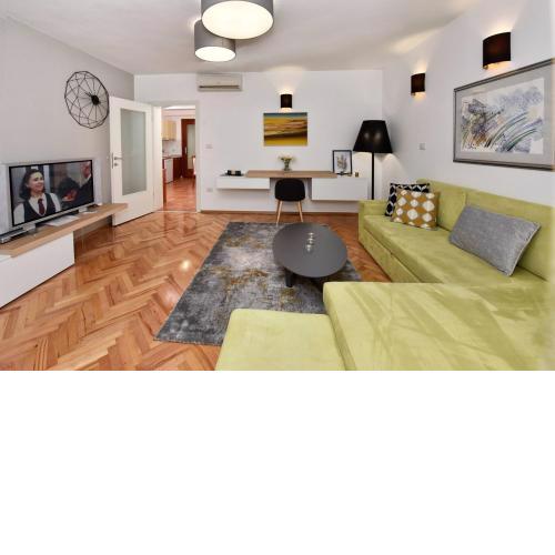 Apartments Sanja in one of favourite part of Poreč beach area