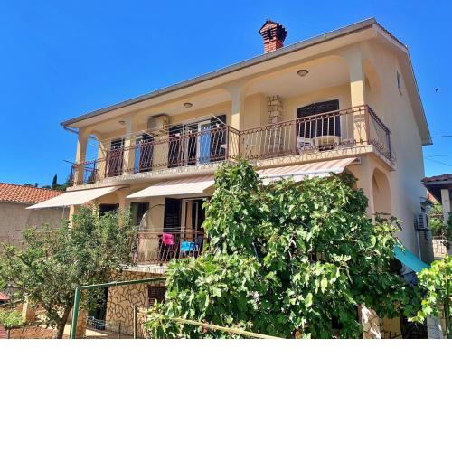 Apartments Santic