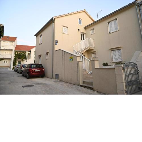 Apartments "sea view" Miki & Ivana