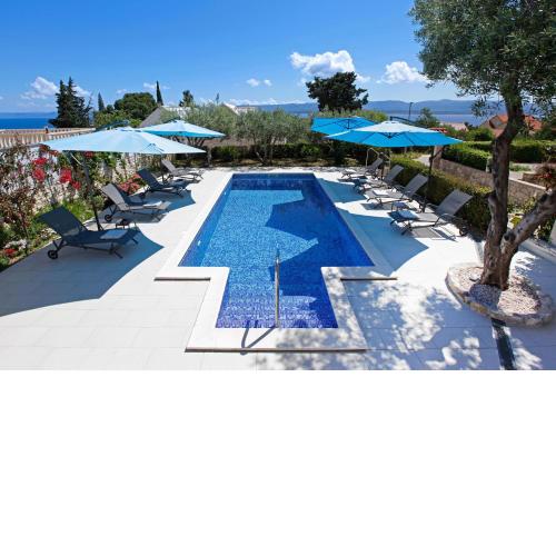 Apartments Šemper - HEATED POOL