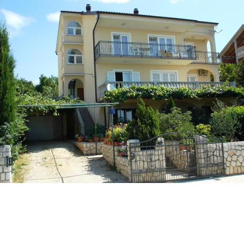 Apartments Tikveša