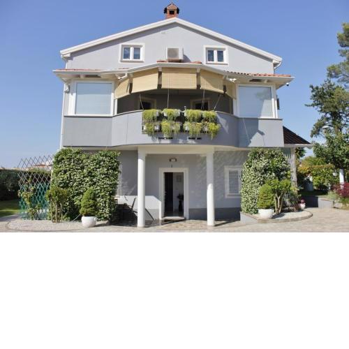 Apartments Titonel