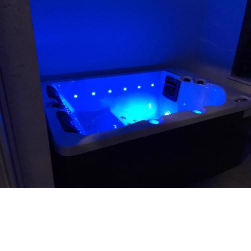 Apartments Tonkita with jacuzzi
