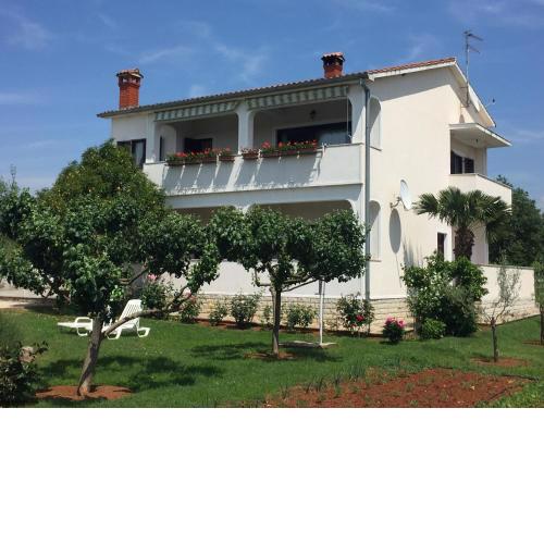 Apartments VESNA