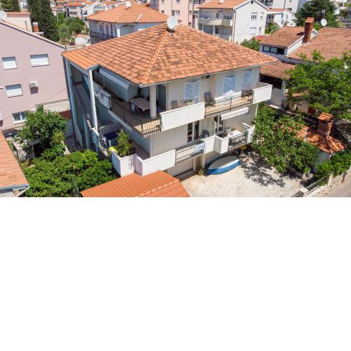 Apartments Vice