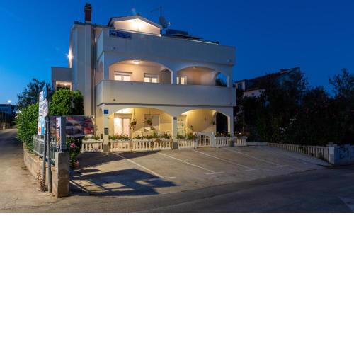 Apartments Villa Filip
