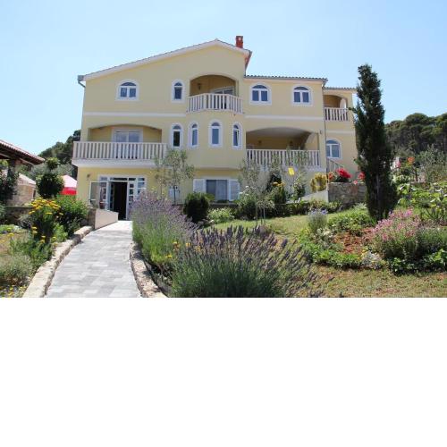 Apartments Villa Lora