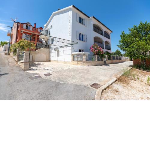 Apartments Villa Maja