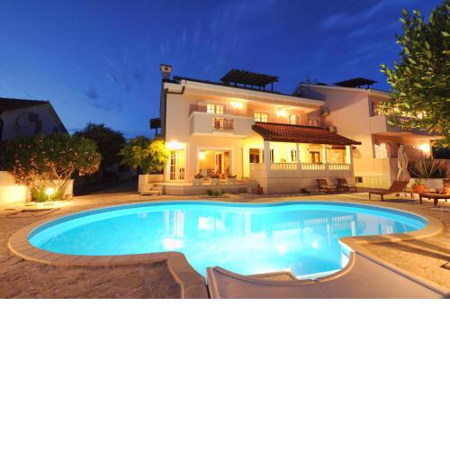 Apartments Villa Marnii