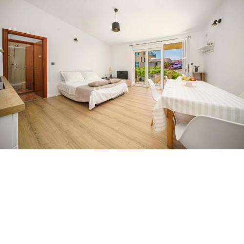 Apartments Vitis