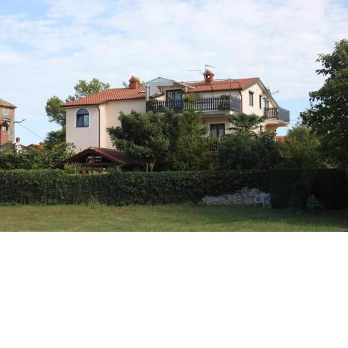 Apartments with a parking space Basanija, Umag - 7334