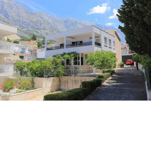 Apartments with a parking space Baska Voda, Makarska - 6773