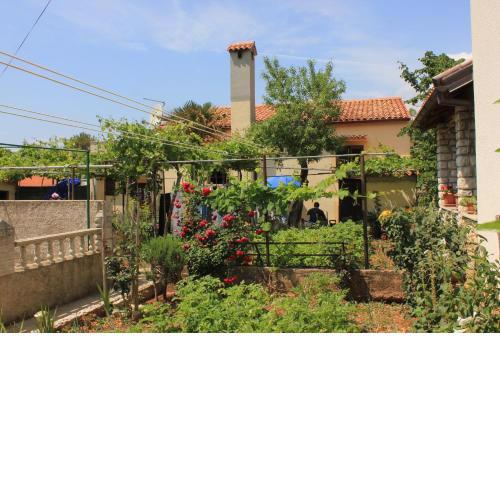 Apartments with a parking space Cres - 7984