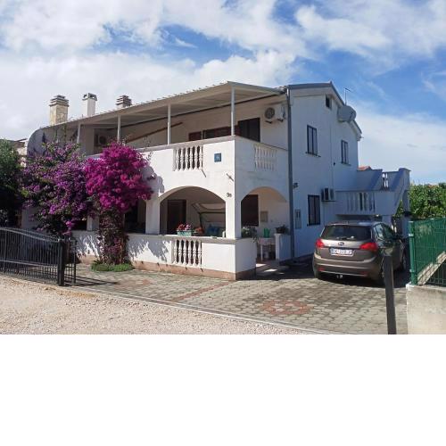 Apartments with a parking space Drage, Biograd - 17392