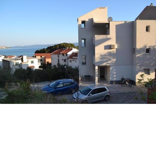 Apartments with a parking space Duce, Omis - 4799