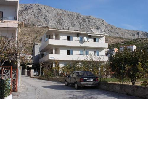 Apartments with a parking space Dugi Rat, Omis - 7481