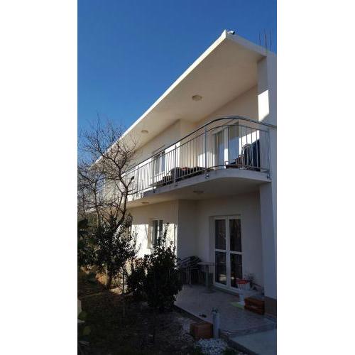 Apartments with a parking space Kastel Stafilic, Kastela - 11776