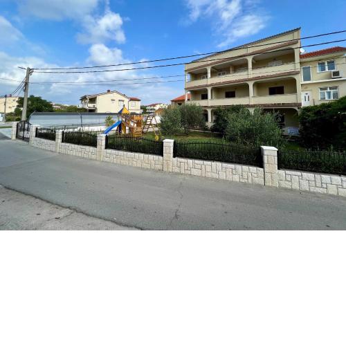 Apartments with a parking space Lopar, Rab - 20644
