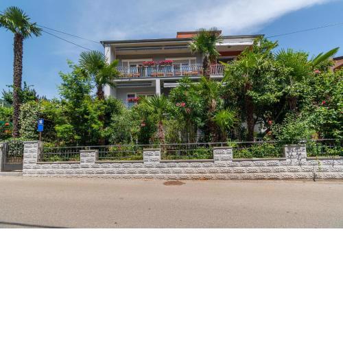 Apartments with a parking space Lovran, Opatija - 2342